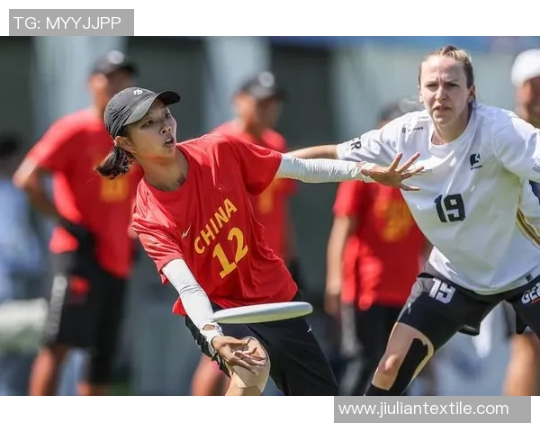 成都飞盘队在世界街舞大赛中的拼搏历程与梦想追逐