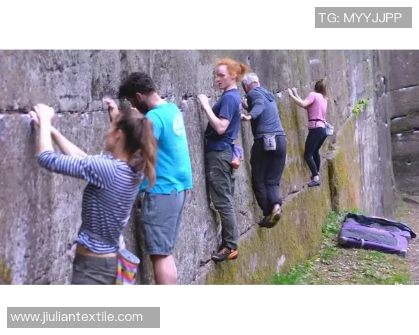 攀岩传奇黄伟的成长之路与挑战人生的精彩对话