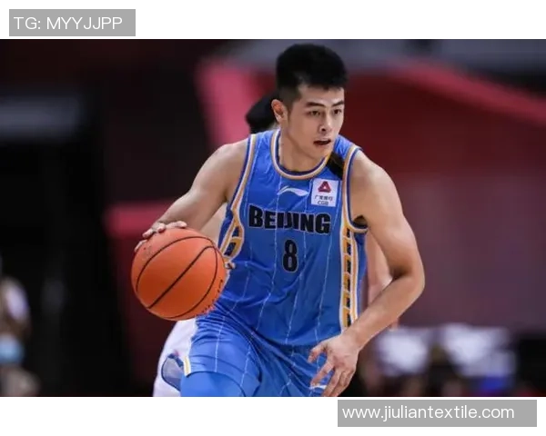 武汉篮球队在全国锦标赛中以96分稳居积分榜首位,展现强劲实力 武汉篮球队在全国锦标赛中以96分稳居积分榜首位,展现强劲实力